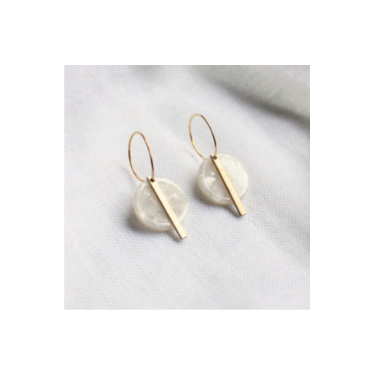 Boucles d'oreilles Lore acetate blanche et laiton doré - E053