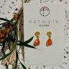 Boucles d'oreilles - or - pastille griffée et goutte pierre orange